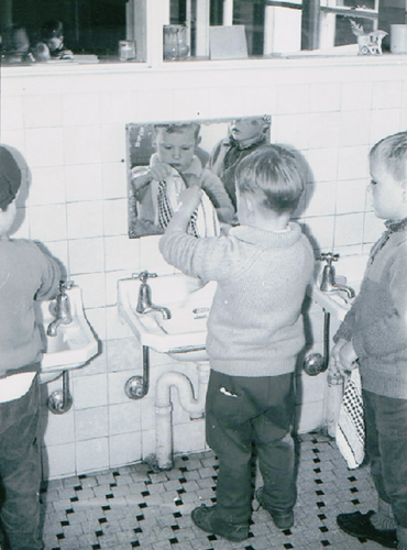 Hand washing at SDN Lady McKell, 1965