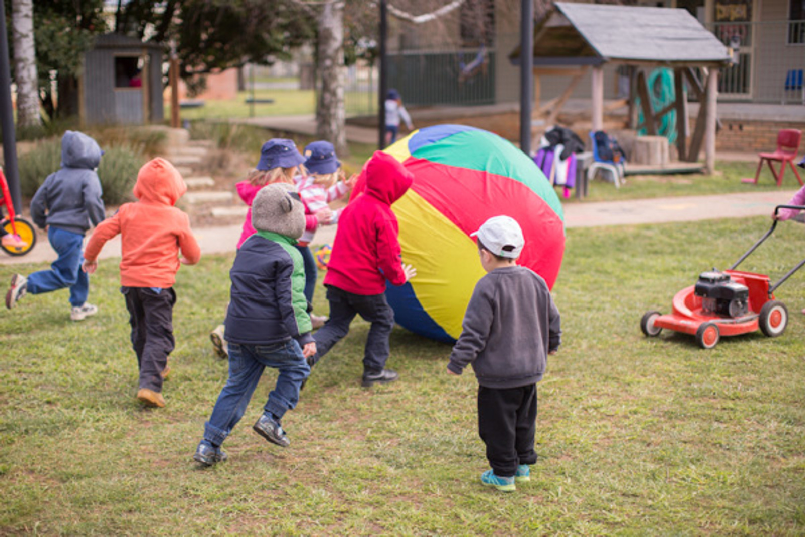 Benefits of outdoor winter play | Parenting Articles | Village of